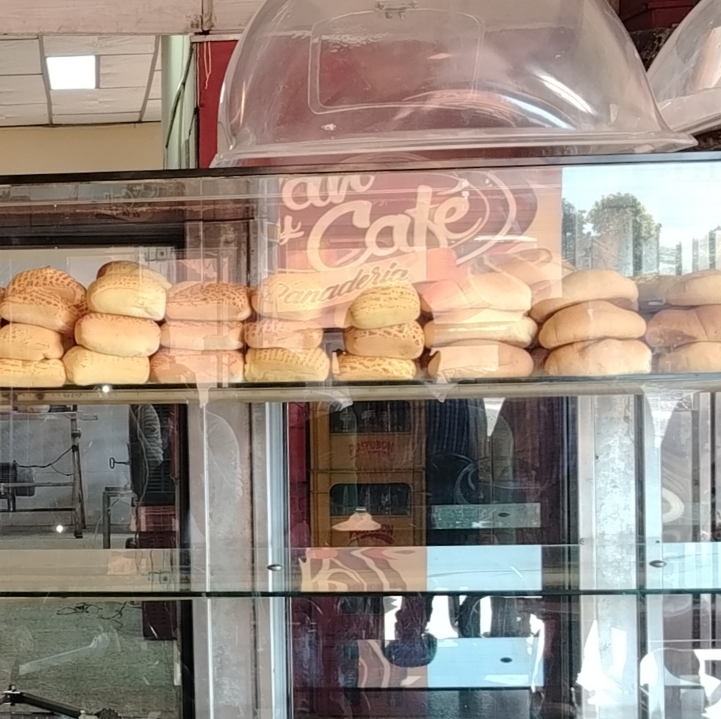 Pan y cafe