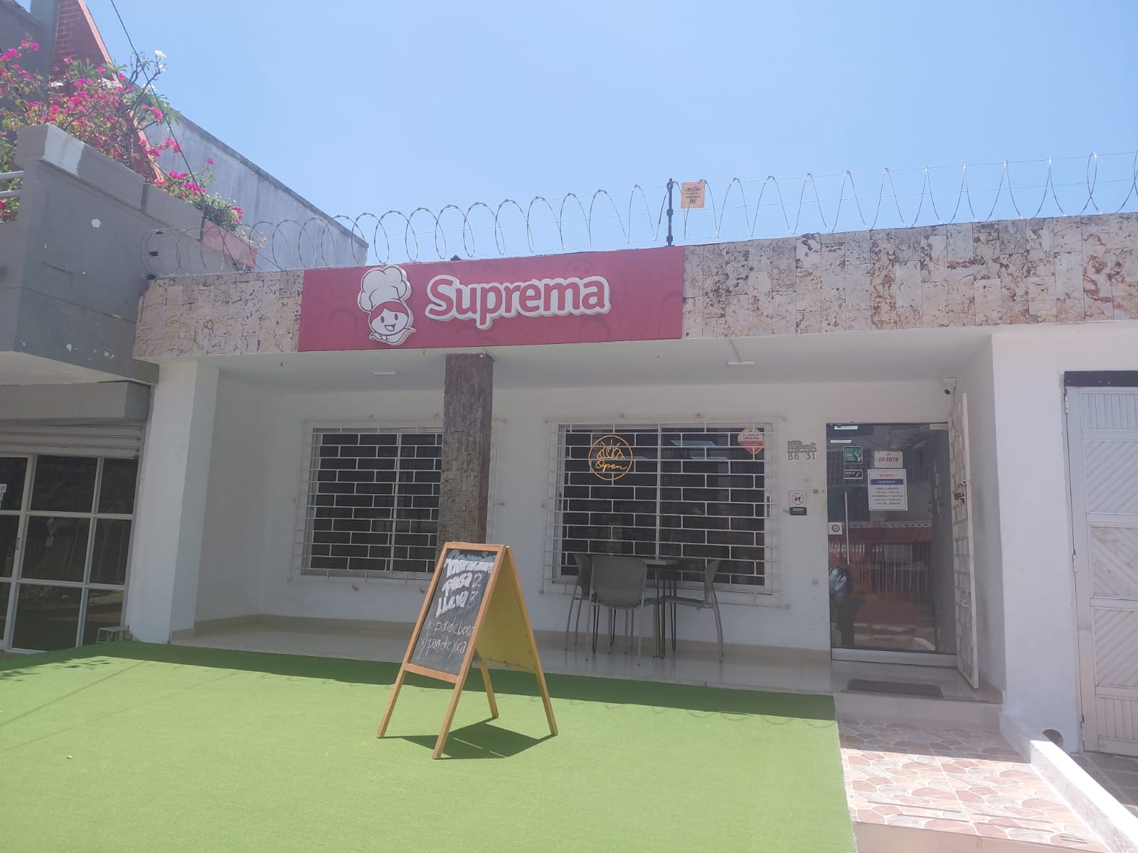 Panadería La Suprema