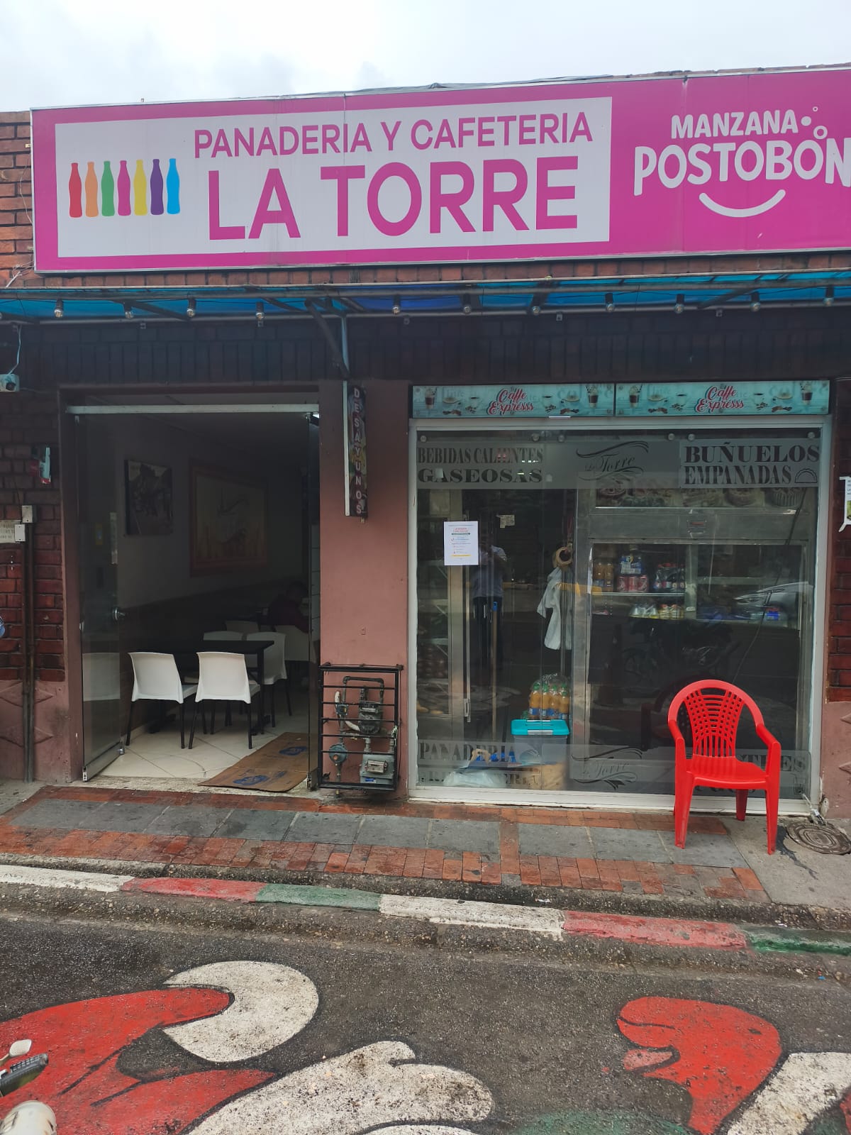Panadería y cafeteria la torre